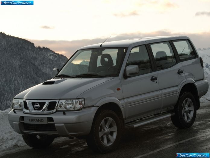 2005 Nissan Terrano - фотография 2 из 14 2005 Nissan Terrano - фотография 2 из 14