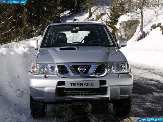 2005 Nissan Terrano - фотография 7 из 14 2005 Nissan Terrano - фотография 7 из 14