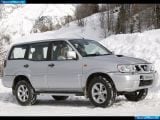 nissan_2005-terrano_1600x1200_008.jpg