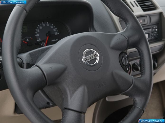 2005 Nissan Terrano - фотография 9 из 14 2005 Nissan Terrano - фотография 9 из 14