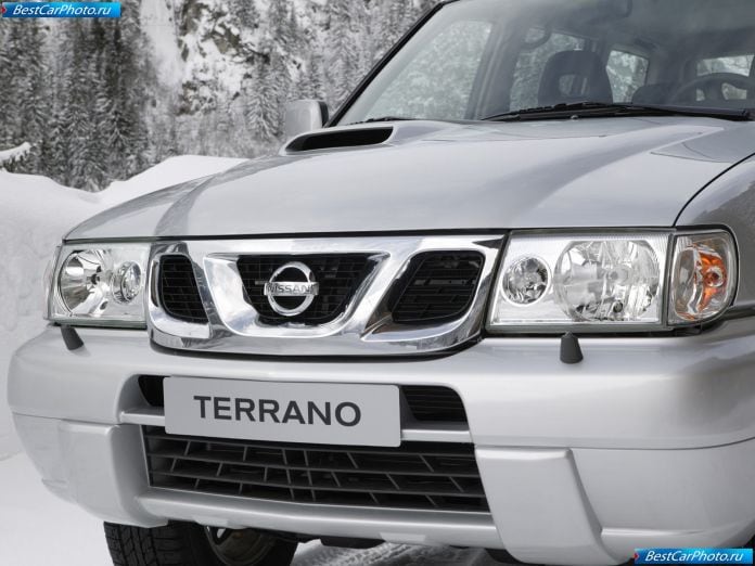 2005 Nissan Terrano - фотография 14 из 14