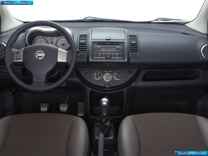 2006 Nissan Note - фотография 10 из 22