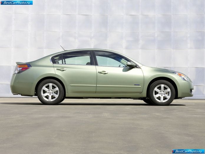 2007 Nissan Altima Hybrid - фотография 2 из 3 2007 Nissan Altima Hybrid - фотография 2 из 3