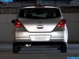 nissan_2007-versa_hatchback_1600x1200_010.jpg