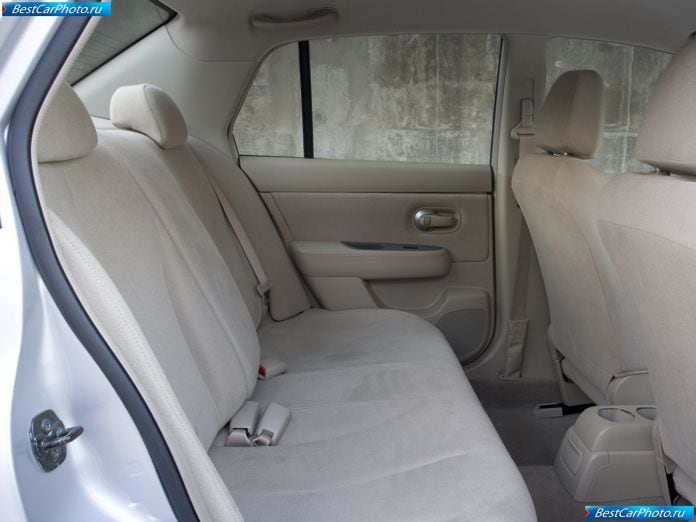 2007 Nissan Versa Hatchback - фотография 16 из 19 2007 Nissan Versa Hatchback - фотография 16 из 19
