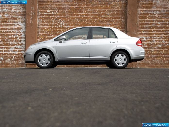 2007 Nissan Versa Sedan - фотография 3 из 4 2007 Nissan Versa Sedan - фотография 3 из 4