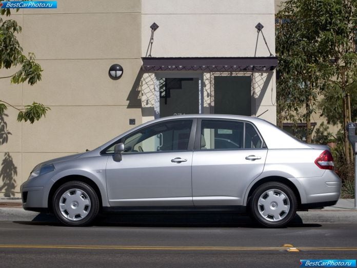 2007 Nissan Versa Sedan - фотография 4 из 4 2007 Nissan Versa Sedan - фотография 4 из 4