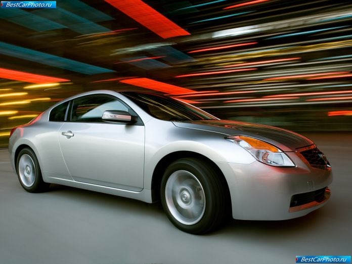 2008 Nissan Altima Coupe - фотография 2 из 17
