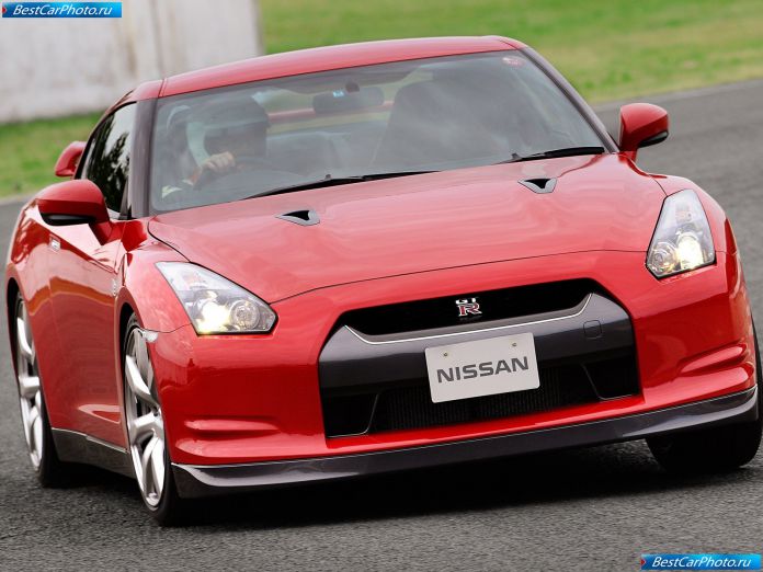 2008 Nissan Gt-r - фотография 12 из 56