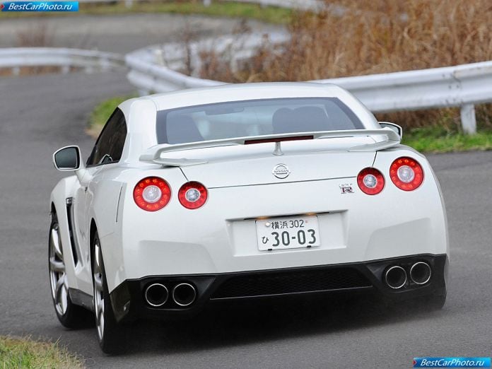 2008 Nissan Gt-r - фотография 28 из 56