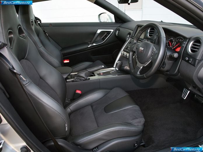 2008 Nissan Gt-r - фотография 32 из 56