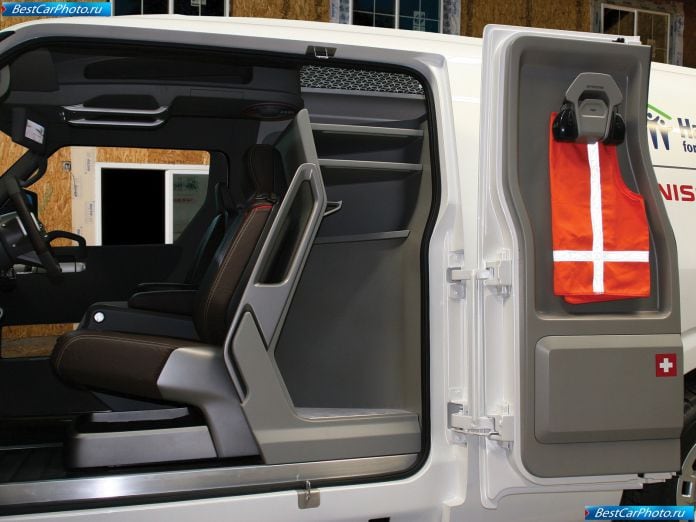 2008 Nissan Nv2500 Concept - фотография 28 из 47