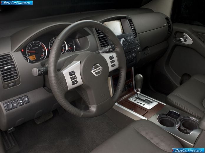 2008 Nissan Pathfinder - фотография 8 из 14