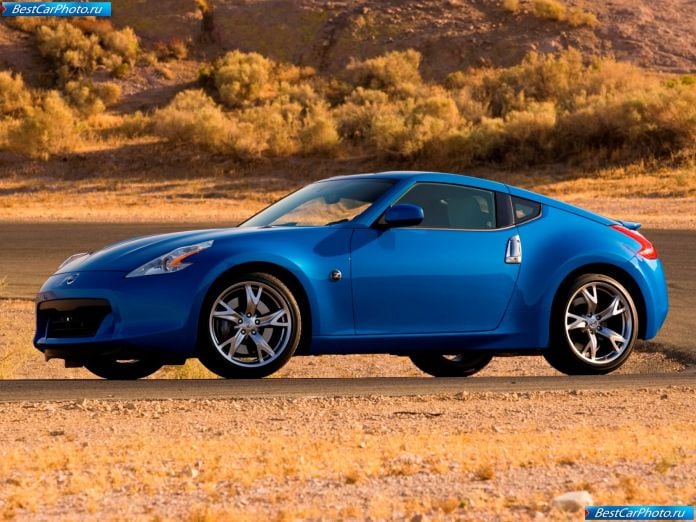 2009 Nissan 370z - фотография 10 из 99