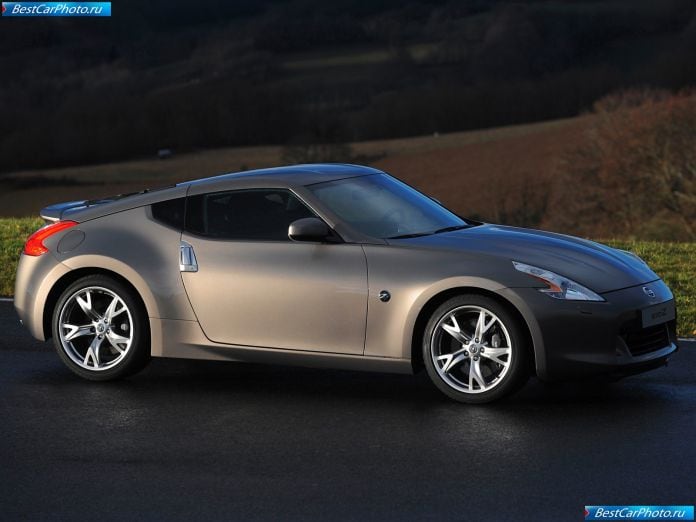 2009 Nissan 370z - фотография 24 из 99