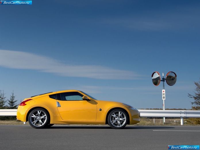 2009 Nissan 370z - фотография 35 из 99