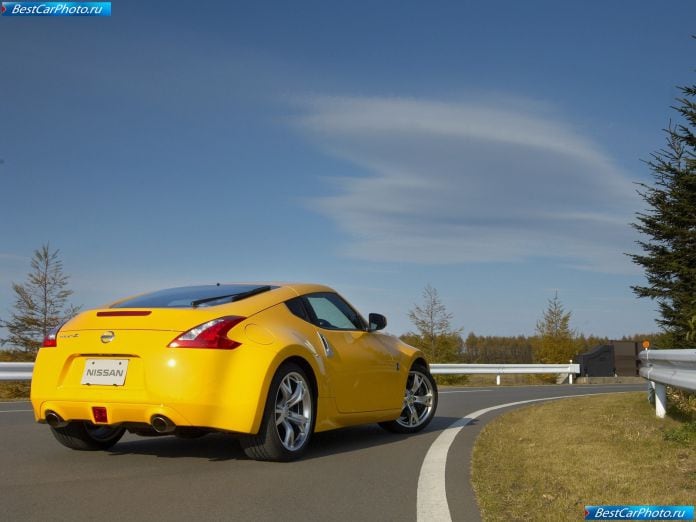 2009 Nissan 370z - фотография 44 из 99