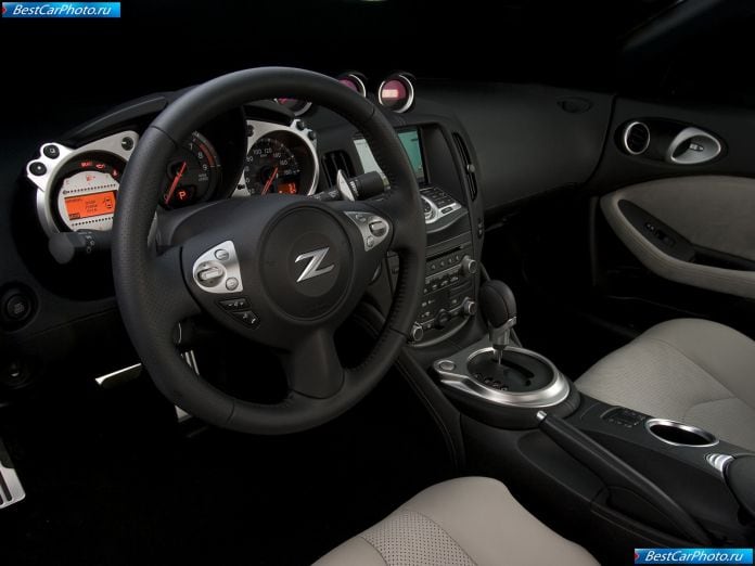 2009 Nissan 370z - фотография 52 из 99
