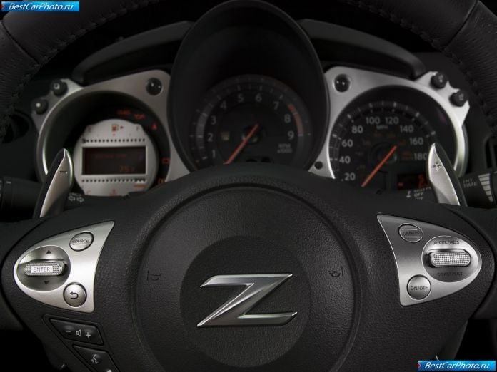 2009 Nissan 370z - фотография 54 из 99