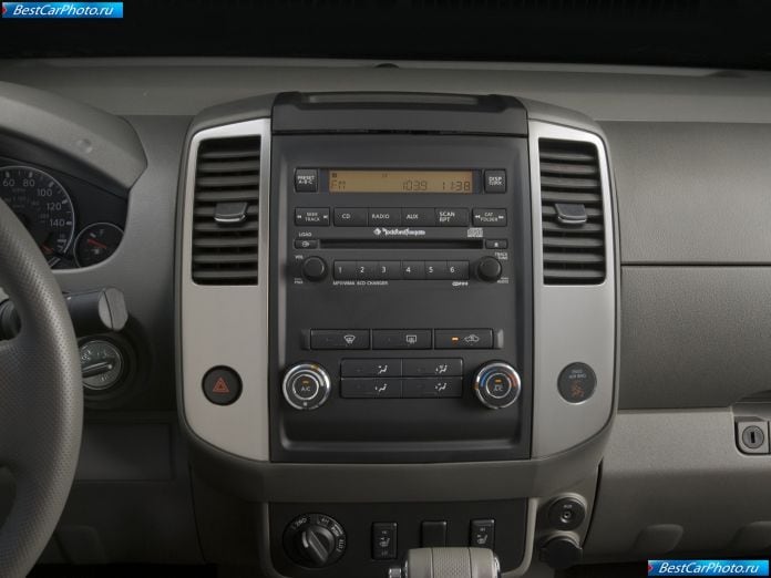 2009 Nissan Frontier - фотография 8 из 18 2009 Nissan Frontier - фотография 8 из 18