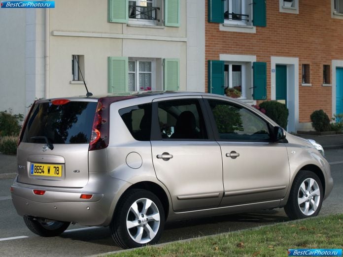2009 Nissan Note - фотография 15 из 30 2009 Nissan Note - фотография 15 из 30