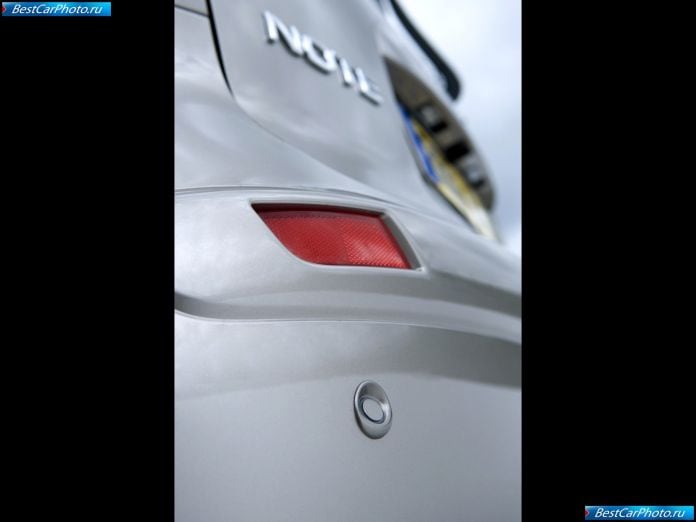 2009 Nissan Note - фотография 29 из 30 2009 Nissan Note - фотография 29 из 30