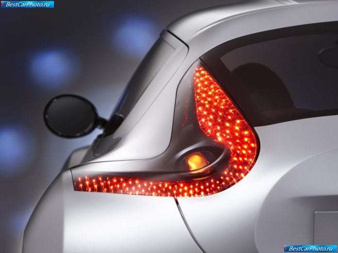 2009 Nissan Qazana Concept - фотография 30 из 35