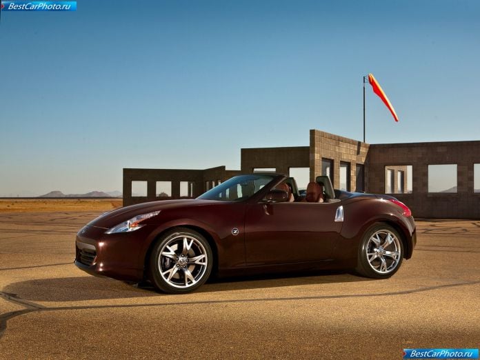 2010 Nissan 370z Roadster - фотография 8 из 92 2010 Nissan 370z Roadster - фотография 8 из 92