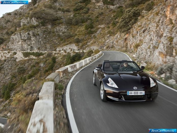 2010 Nissan 370z Roadster - фотография 9 из 92 2010 Nissan 370z Roadster - фотография 9 из 92