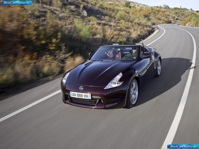 2010 Nissan 370z Roadster - фотография 17 из 92 2010 Nissan 370z Roadster - фотография 17 из 92