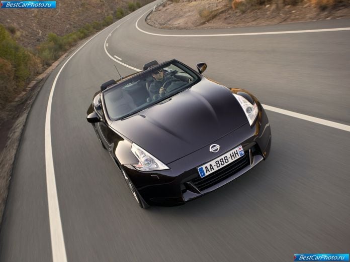2010 Nissan 370z Roadster - фотография 19 из 92 2010 Nissan 370z Roadster - фотография 19 из 92