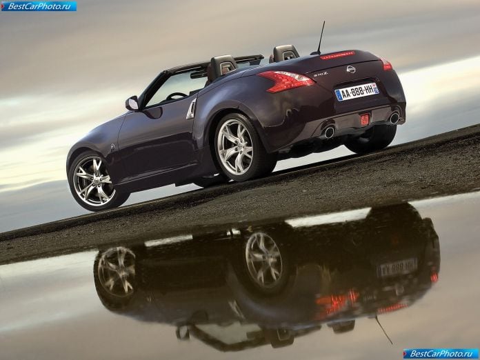 2010 Nissan 370z Roadster - фотография 29 из 92 2010 Nissan 370z Roadster - фотография 29 из 92
