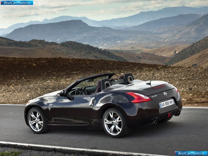 2010 Nissan 370z Roadster - фотография 30 из 92 2010 Nissan 370z Roadster - фотография 30 из 92