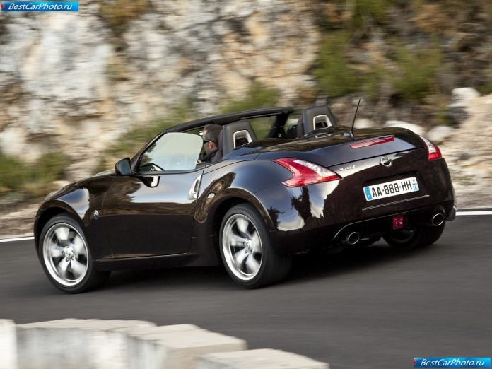 2010 Nissan 370z Roadster - фотография 38 из 92 2010 Nissan 370z Roadster - фотография 38 из 92