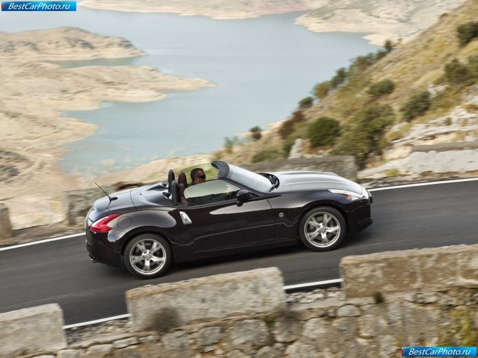 2010 Nissan 370z Roadster - фотография 41 из 92 2010 Nissan 370z Roadster - фотография 41 из 92