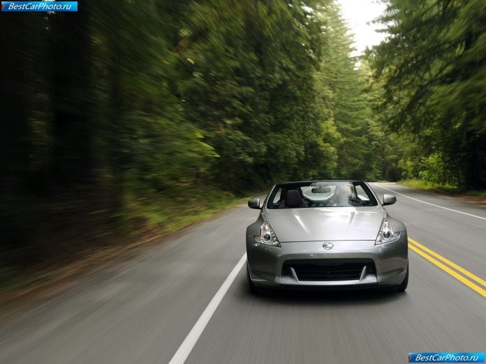 2010 Nissan 370z Roadster - фотография 50 из 92