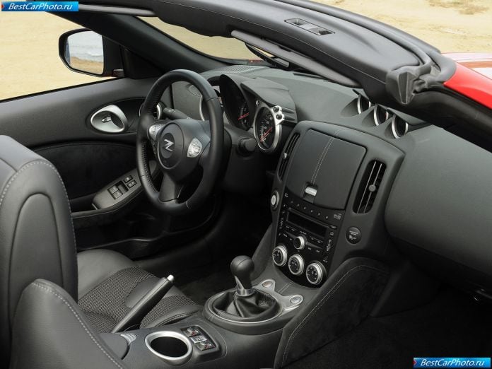 2010 Nissan 370z Roadster - фотография 59 из 92 2010 Nissan 370z Roadster - фотография 59 из 92