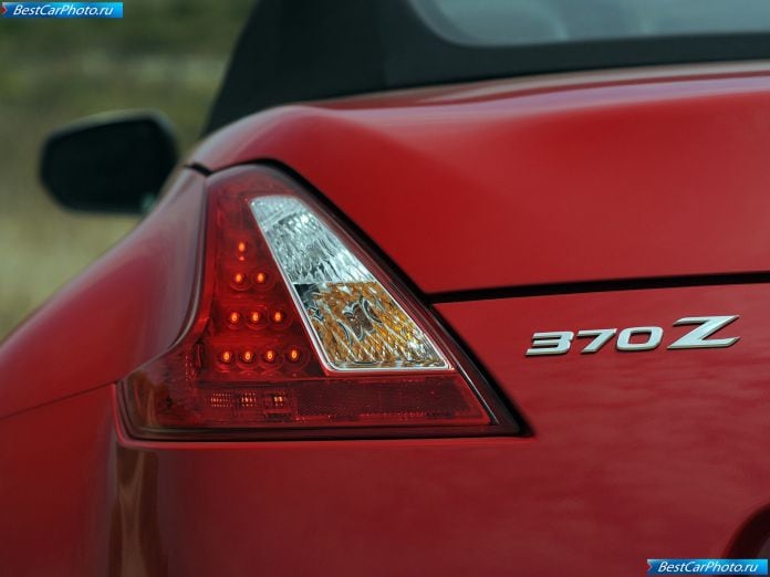 2010 Nissan 370z Roadster - фотография 77 из 92 2010 Nissan 370z Roadster - фотография 77 из 92