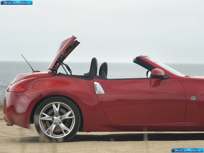 2010 Nissan 370z Roadster - фотография 79 из 92 2010 Nissan 370z Roadster - фотография 79 из 92