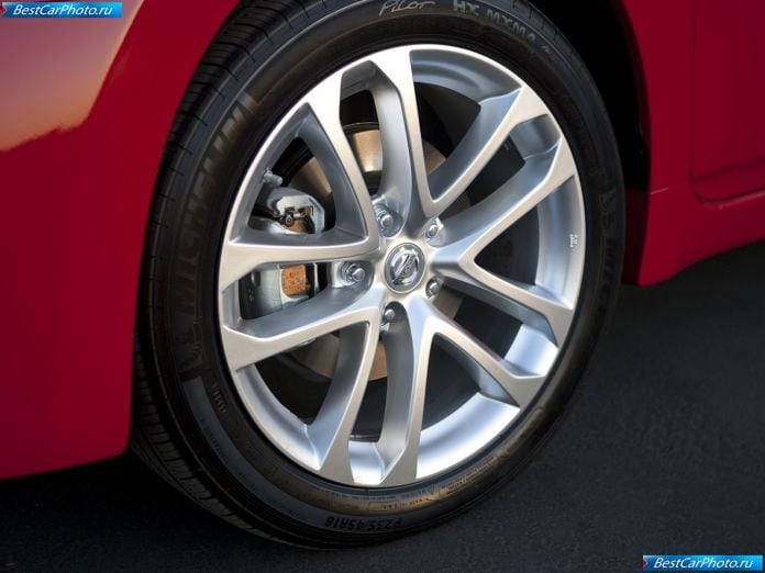2010 Nissan Altima Coupe - фотография 19 из 23