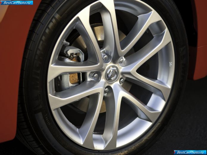 2010 Nissan Altima Coupe - фотография 21 из 23