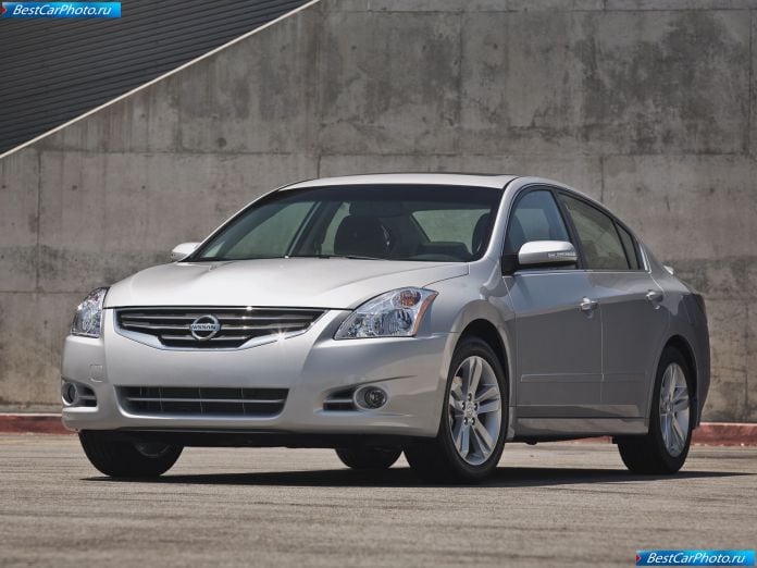 2010 Nissan Altima Sedan - фотография 2 из 50 2010 Nissan Altima Sedan - фотография 2 из 50