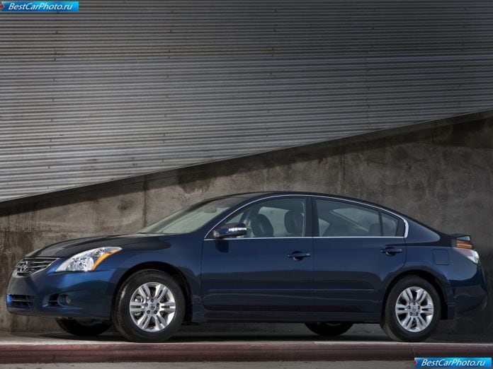2010 Nissan Altima Sedan - фотография 4 из 50 2010 Nissan Altima Sedan - фотография 4 из 50