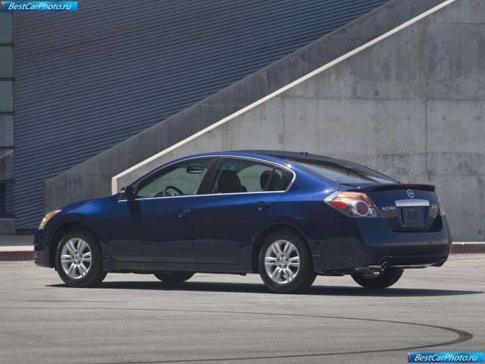 2010 Nissan Altima Sedan - фотография 8 из 50 2010 Nissan Altima Sedan - фотография 8 из 50