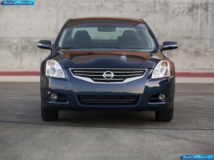 2010 Nissan Altima Sedan - фотография 10 из 50 2010 Nissan Altima Sedan - фотография 10 из 50