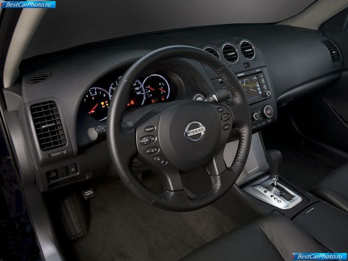 2010 Nissan Altima Sedan - фотография 18 из 50 2010 Nissan Altima Sedan - фотография 18 из 50