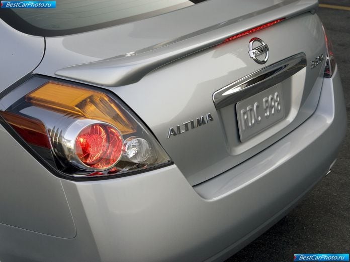 2010 Nissan Altima Sedan - фотография 29 из 50