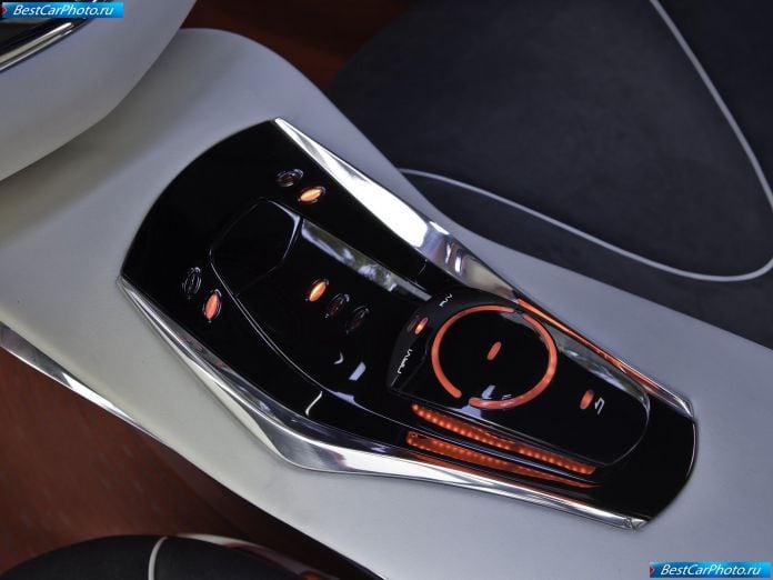 2010 Nissan Ellure Concept - фотография 26 из 52