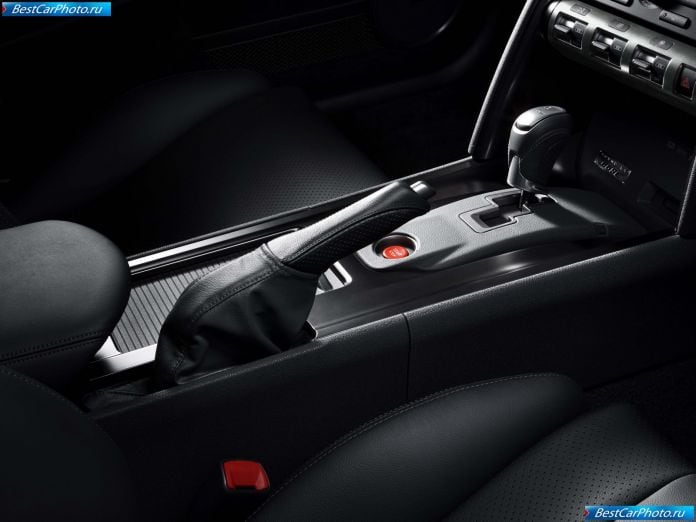 2010 Nissan Gt-r Specv - фотография 12 из 38 2010 Nissan Gt-r Specv - фотография 12 из 38