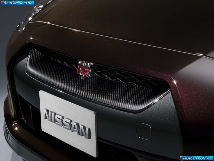 2010 Nissan Gt-r Specv - фотография 17 из 38 2010 Nissan Gt-r Specv - фотография 17 из 38